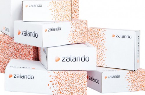 Avez-vous déjà ressenti une émotion en ouvrant un colis Zalando ? A en croire leur publicité les clients "hurlent de joie"... c'est quand même largement exagéré.
